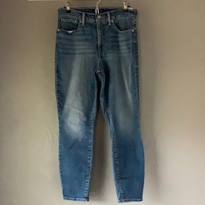Lucky Brand high rise skinny jeans. New with tags.